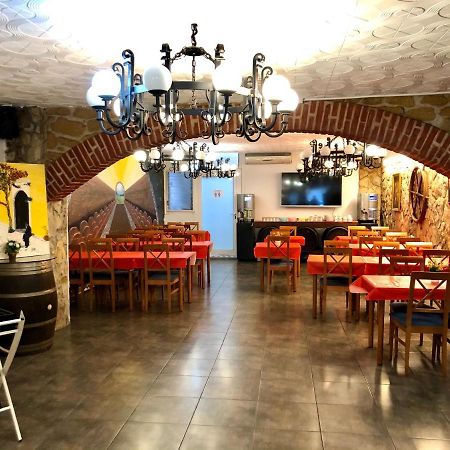 Hostal Univers Calella Kültér fotó