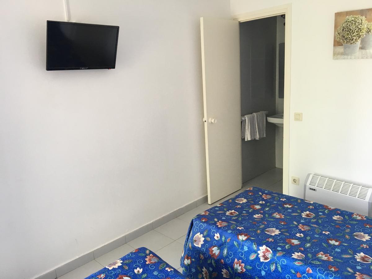 Hostal Univers Calella Kültér fotó