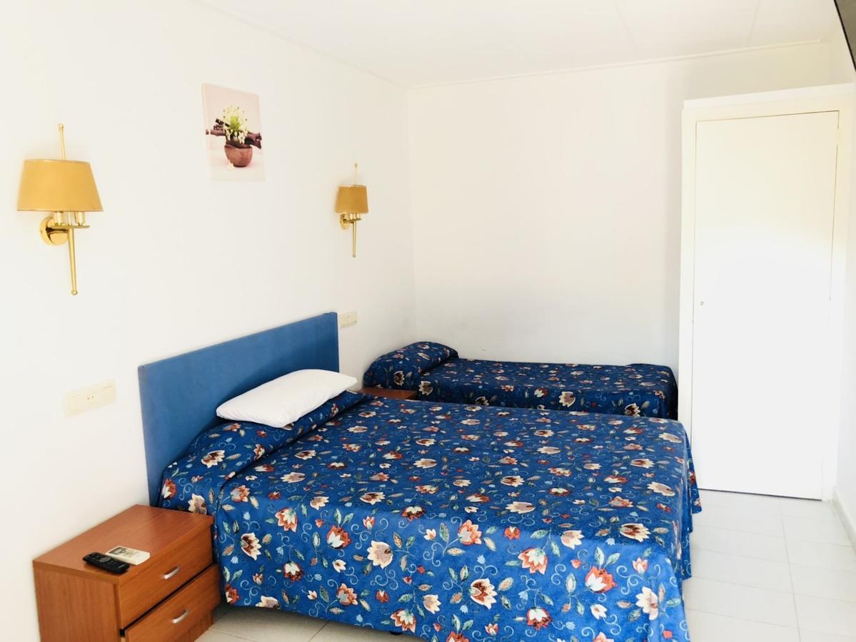 Hostal Univers Calella Kültér fotó