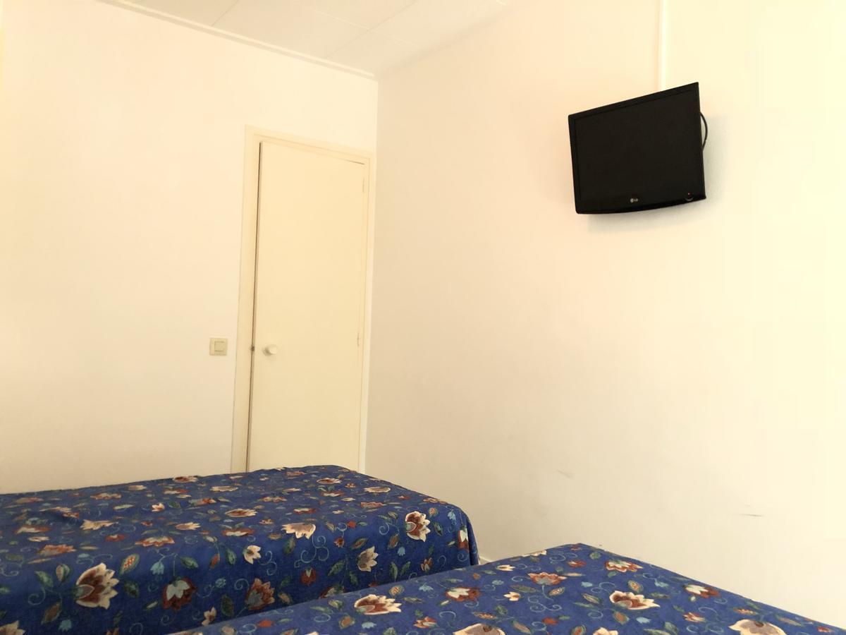 Hostal Univers Calella Kültér fotó