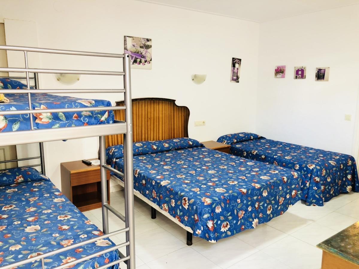 Hostal Univers Calella Kültér fotó