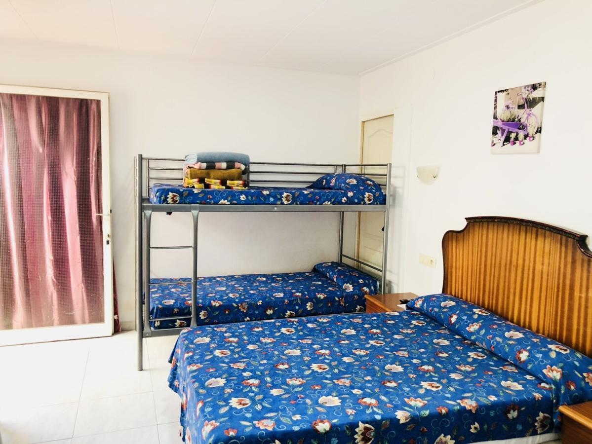 Hostal Univers Calella Kültér fotó