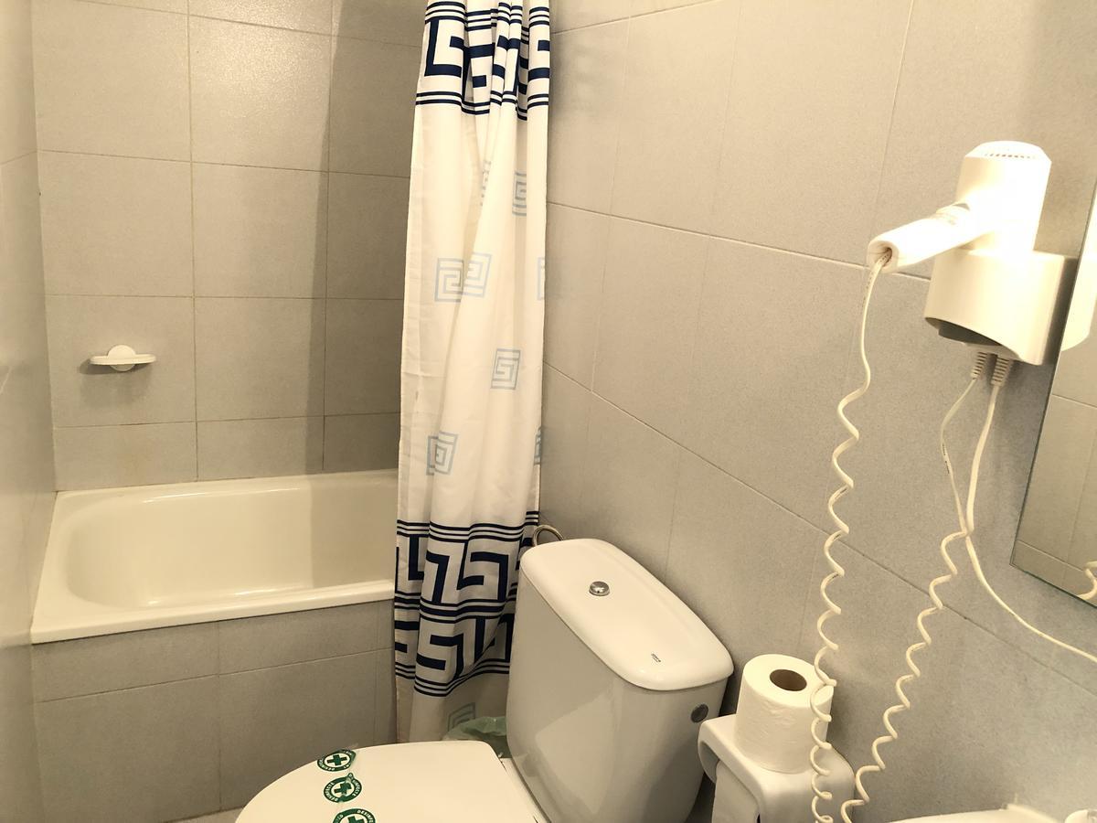 Hostal Univers Calella Kültér fotó